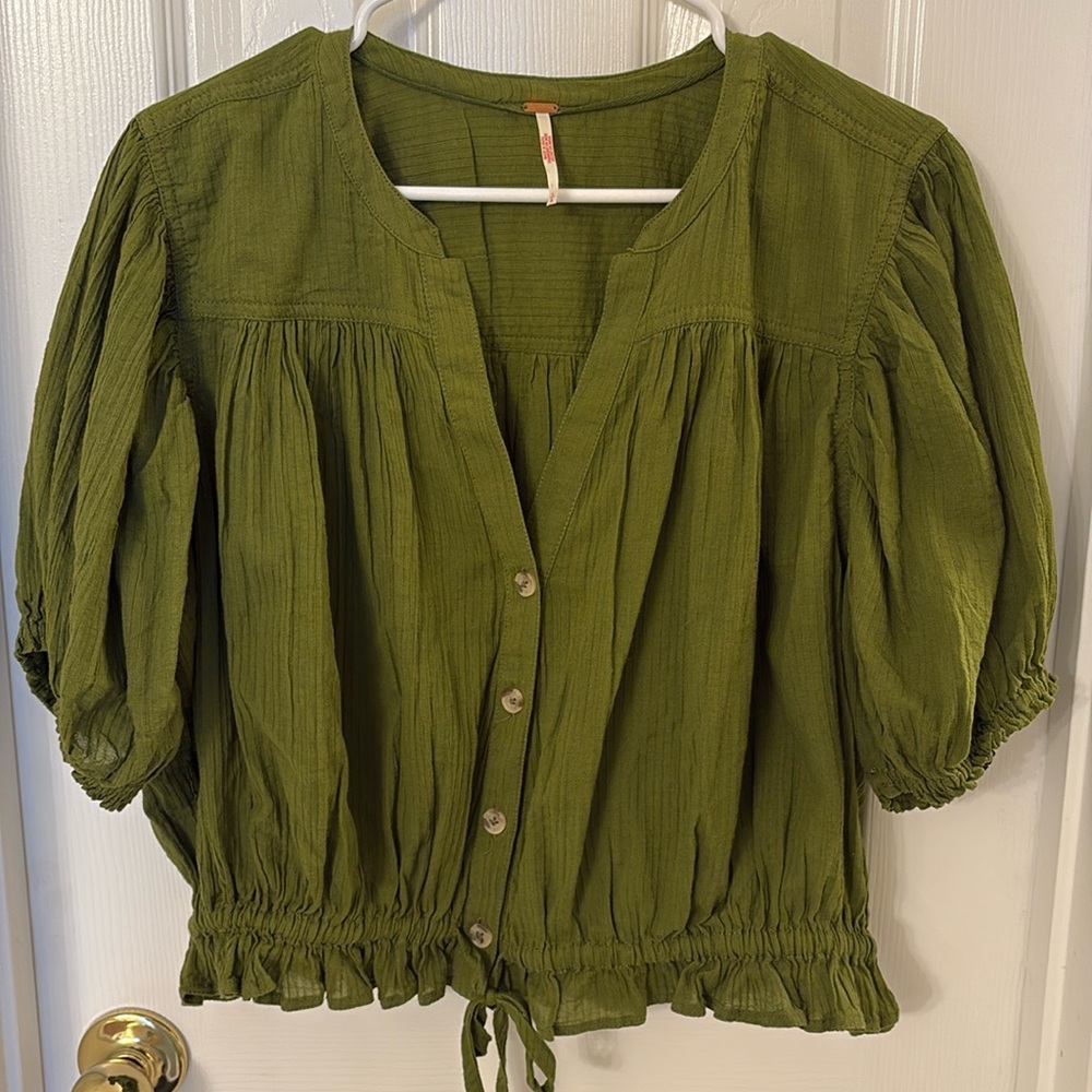 NWOT Leaf Green Free People blouse